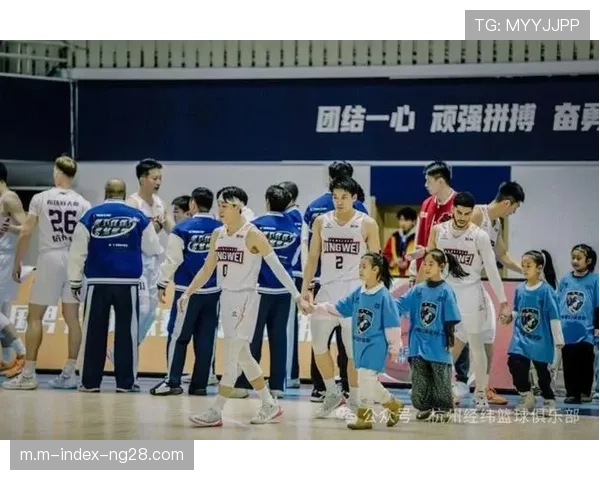 马克西贡献9分 星辰队后场双枪主导比赛